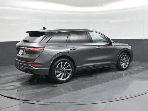 Asher Gray Metallic Clearcoat 2022 Lincoln Corsair Grand Touring
