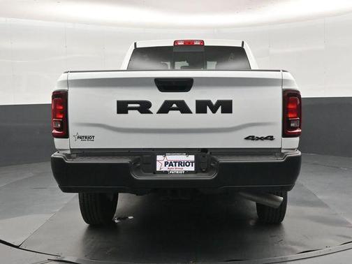 Bright White Clearcoat 2026 RAM 2500 Tradesman Crew Cab 4x4 6'4' Box