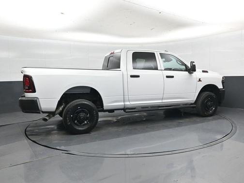Bright White Clearcoat 2026 RAM 2500 Tradesman Crew Cab 4x4 6'4' Box