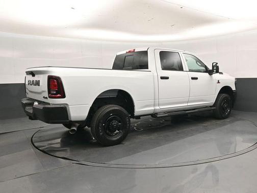 Bright White Clearcoat 2026 RAM 2500 Tradesman Crew Cab 4x4 6'4' Box
