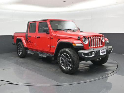Firecracker Red Clearcoat 2022 Jeep Gladiator Overland