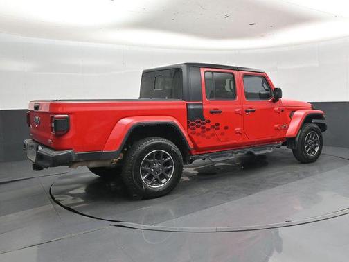 Firecracker Red Clearcoat 2022 Jeep Gladiator Overland