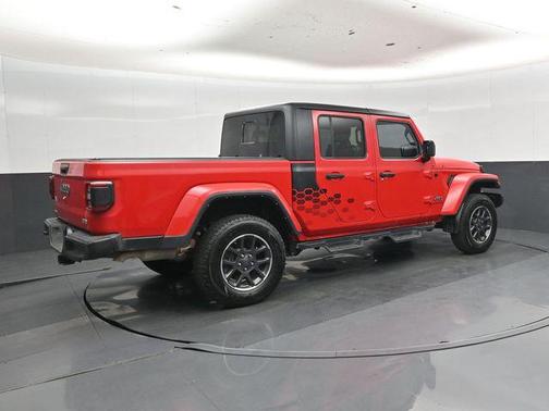 Firecracker Red Clearcoat 2022 Jeep Gladiator Overland