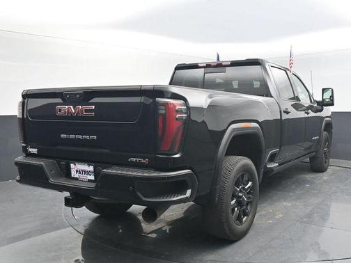 Onyx Black 2024 GMC Sierra 2500 AT4