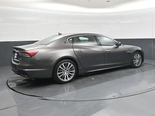 Gray 2022 Maserati Quattroporte Modena Q4