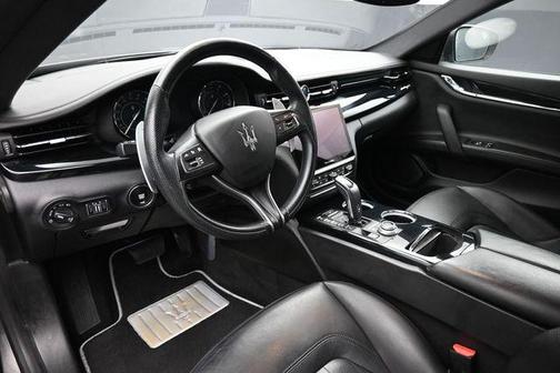 Gray 2022 Maserati Quattroporte Modena Q4