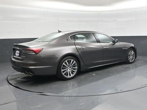 Gray 2022 Maserati Quattroporte Modena Q4