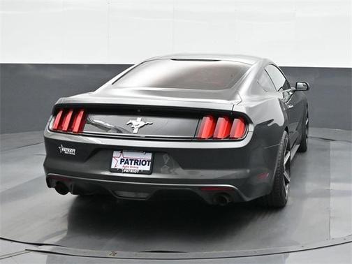 2017 Ford Mustang V6