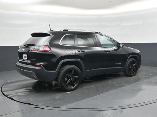 Diamond Black Crystal Pearlcoat 2020 Jeep Cherokee Limited