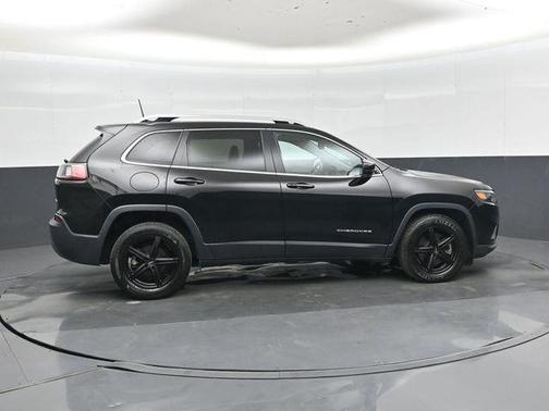 Diamond Black Crystal Pearlcoat 2020 Jeep Cherokee Limited