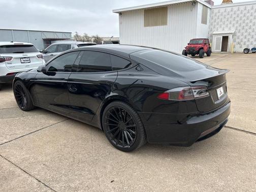 2021 Tesla Model S Plaid