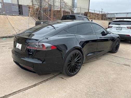 2021 Tesla Model S Plaid