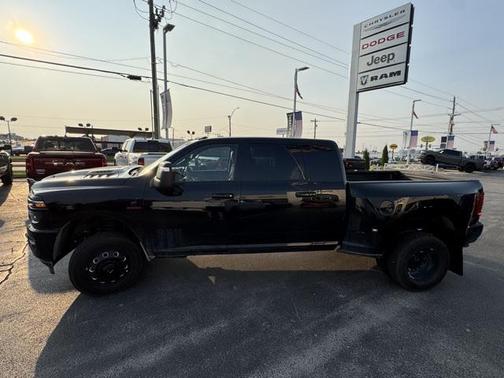 2025 RAM 3500 Laramie Mega Cab 4x4 6'4' Box