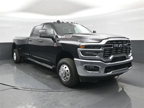 2026 RAM 3500 Tradesman Crew Cab 4x4 8' Box