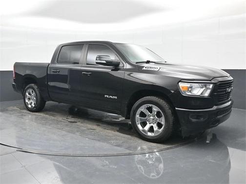 Diamond Black Crystal Pearlcoat 2019 RAM 1500 Big Horn