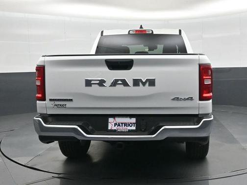 Bright White Clearcoat 2026 RAM 1500 Big Horn/Lone Star