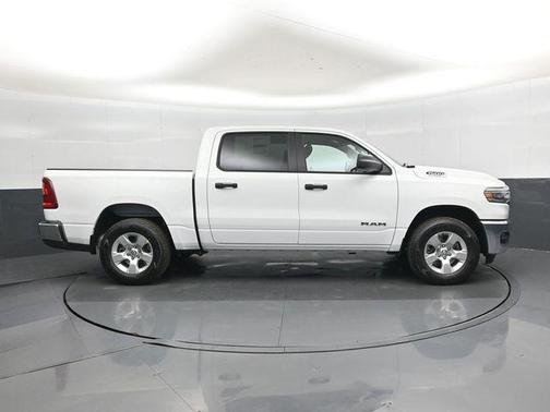 Bright White Clearcoat 2026 RAM 1500 Big Horn/Lone Star