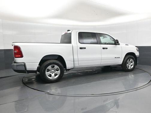 Bright White Clearcoat 2026 RAM 1500 Big Horn/Lone Star