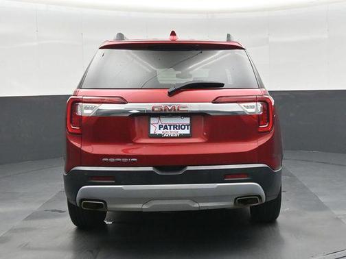 Volcanic Red Tintcoat 2023 GMC Acadia FWD SLT