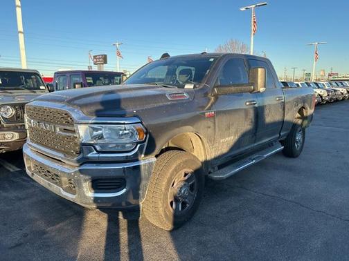 2022 RAM 2500 Big Horn Crew Cab 4x4 6'4' Box