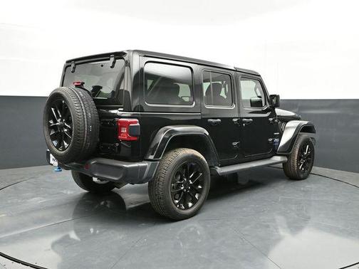 Black Clearcoat 2022 Jeep Wrangler Unlimited 4xe Sahara
