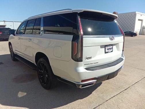 Crystal White Tricoat 2021 Cadillac Escalade ESV Luxury