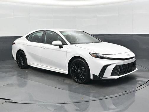 Ice Cap 2026 Toyota Camry SE