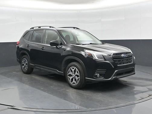 Crystal Black Silica 2023 Subaru Forester Premium
