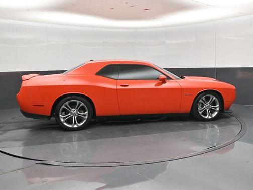 Go Mango 2021 Dodge Challenger R/T