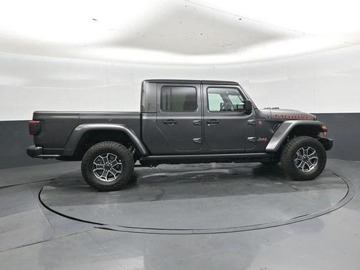 Granite Crystal Metallic Clearcoat 2026 Jeep Gladiator Mojave X 4x4