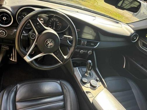 2019 Alfa Romeo Giulia Ti Lusso