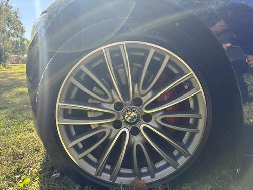 2019 Alfa Romeo Giulia Ti Lusso