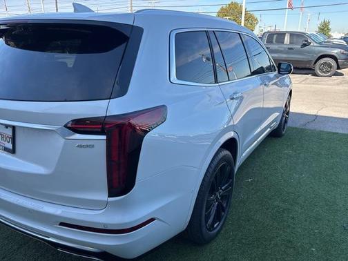 2024 Cadillac XT6 Premium Luxury FWD