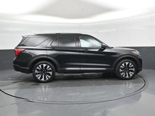 Black Metallic 2025 Ford Explorer Platinum