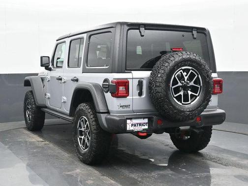 Silver Zynith Clearcoat 2024 Jeep Wrangler Rubicon