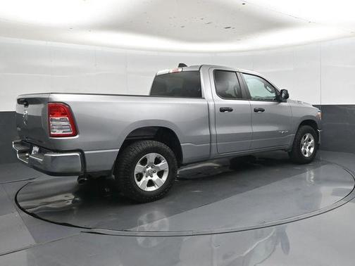 Billet Silver Metallic Clearcoat 2024 RAM 1500 Big Horn/Lone Star