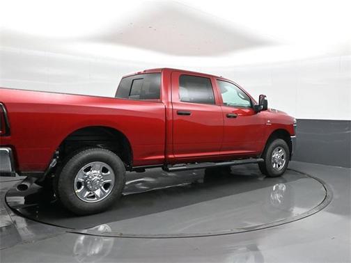 2025 RAM 2500 Tradesman Crew Cab 4x4 6'4' Box