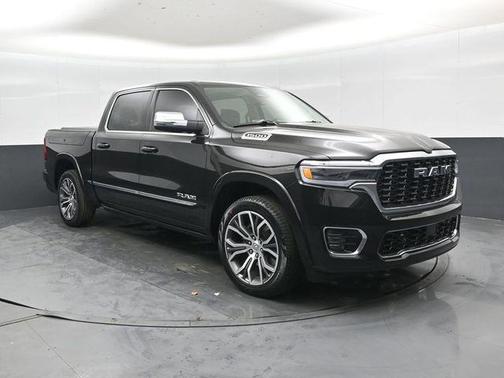 Diamond Black Crystal Pearlcoat 2026 RAM 1500 ST