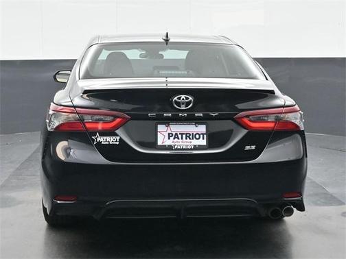 Midnight Black Metallic 2024 Toyota Camry SE