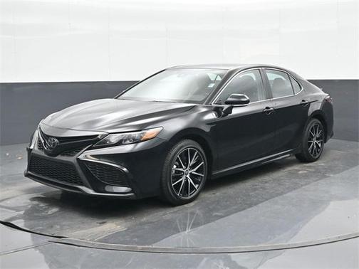 Midnight Black Metallic 2024 Toyota Camry SE