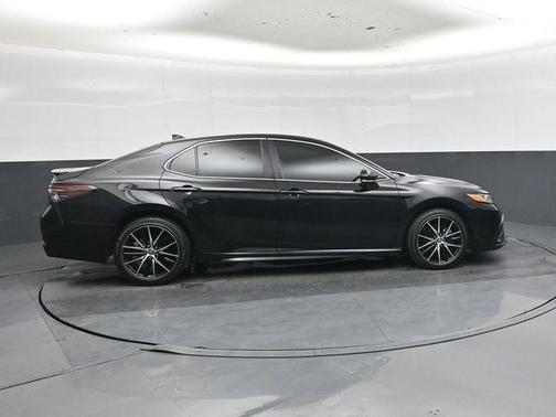 Midnight Black Metallic 2024 Toyota Camry SE