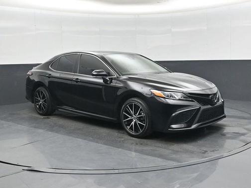 Midnight Black Metallic 2024 Toyota Camry SE