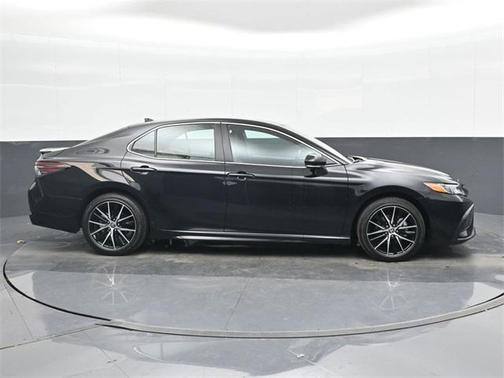 Midnight Black Metallic 2024 Toyota Camry SE