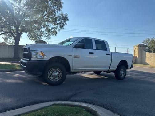 2018 RAM 2500 Tradesman Crew Cab 4x4 6'4' Box