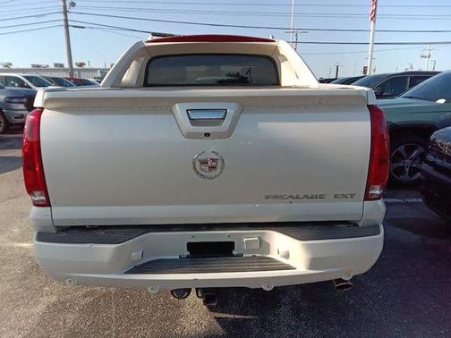 White Diamond Tricoat 2008 Cadillac Escalade EXT Base