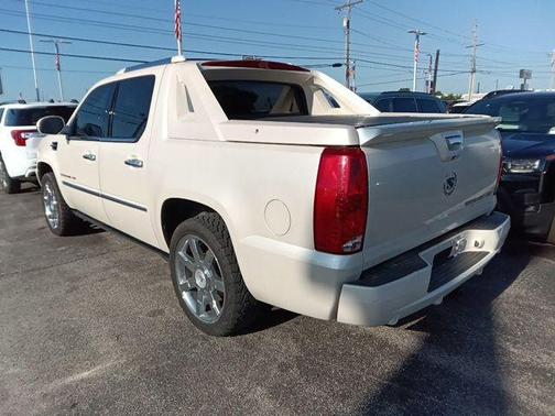 White Diamond Tricoat 2008 Cadillac Escalade EXT Base