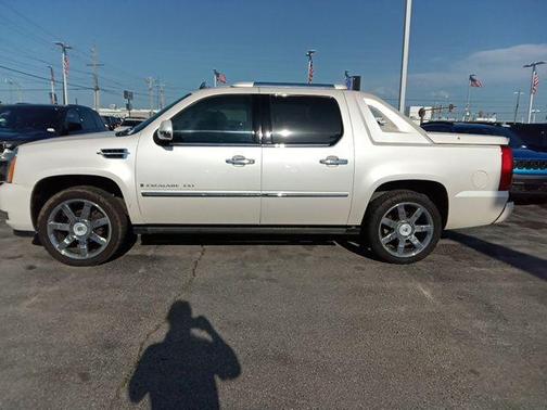 White Diamond Tricoat 2008 Cadillac Escalade EXT Base