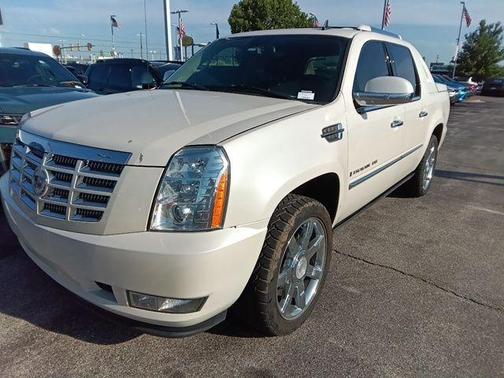 White Diamond Tricoat 2008 Cadillac Escalade EXT Base