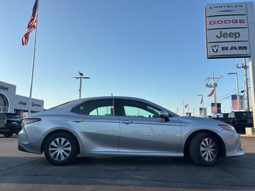 2022 Toyota Camry LE