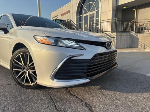 2023 Toyota Camry Hybrid XLE